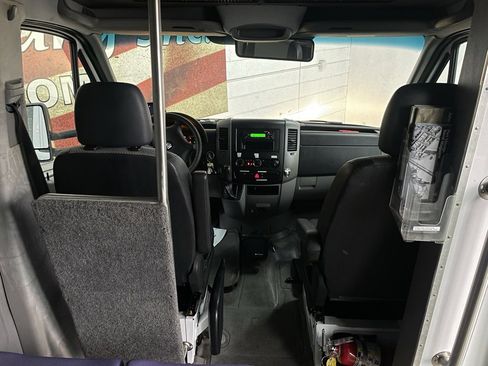 Used 2008 Dodge Sprinter 3500 w/ Window Group Iv Fixed Glass image 24