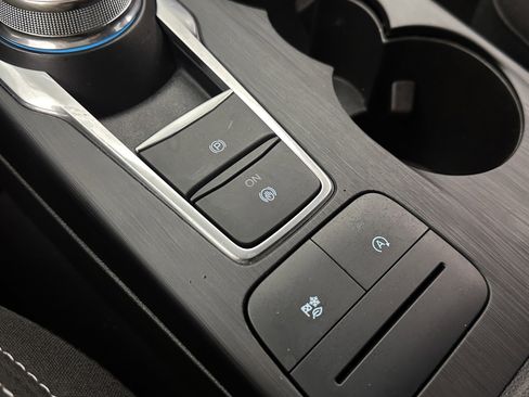 Used 2025 Ford Escape Active image 15