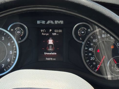 Used 2019 RAM 1500 Big Horn RWD image 14