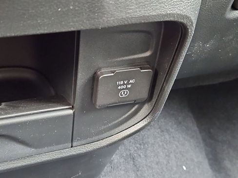 New 2026 RAM 2500 Tradesman AWD/4WD image 30