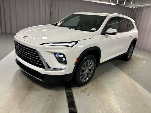 New 2026 Buick Enclave Preferred image 3