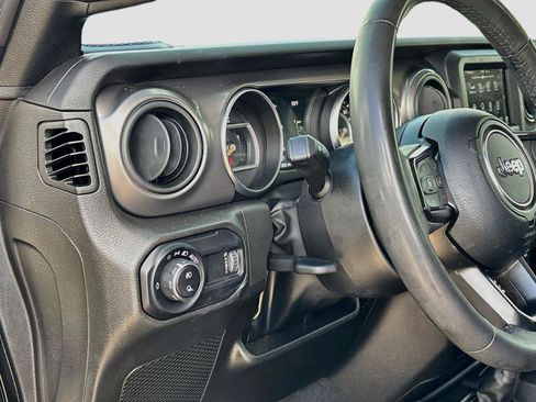 Used 2023 Jeep Gladiator Sport AWD/4WD image 10