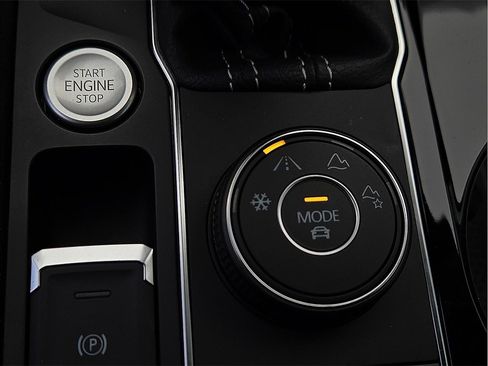 Used 2023 Volkswagen Atlas Cross Sport SEL R-Line image 15