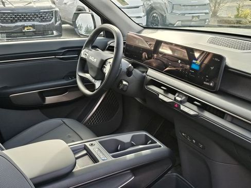 New 2026 Kia EV9 Wind image 10