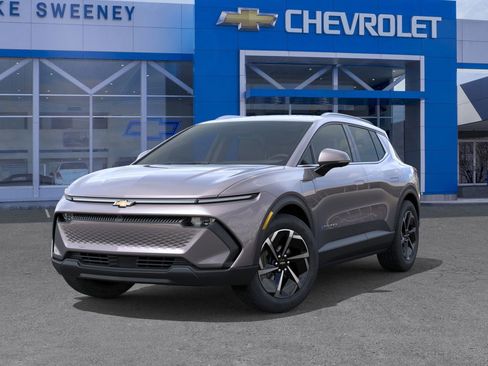 New 2026 Chevrolet Equinox EV LT image 6