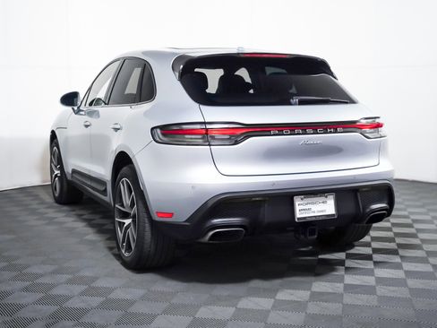 Certified 2022 Porsche Macan w/ Premium Package Plus image 3