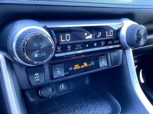 Used 2024 Toyota RAV4 XSE image 32