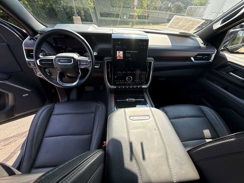 Certified 2025 GMC Yukon Denali AWD/4WD image 19