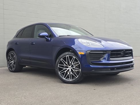 New 2026 Porsche Macan image 7