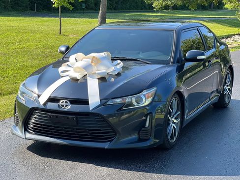 Used 2015 Scion tC FWD image 1