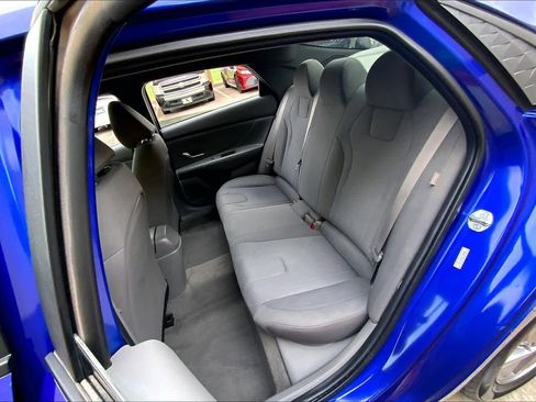 Used 2024 Hyundai Elantra SE image 20