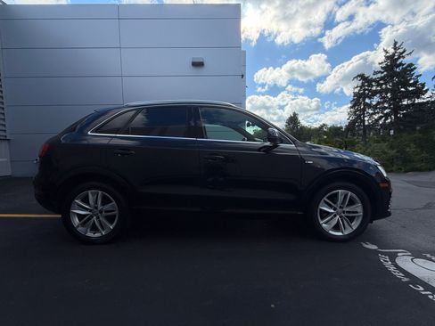 Used 2018 Audi Q3 2.0T Premium Plus w/ Premium Plus Package AWD/4WD image 9