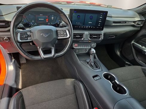 Used 2024 Ford Mustang Convertible RWD image 10