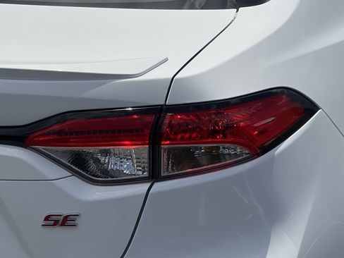 Used 2025 Toyota Corolla SE FWD image 9