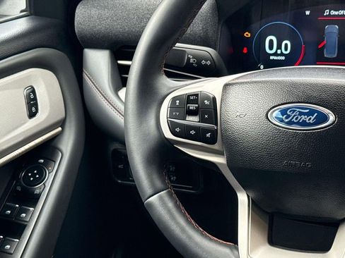 Used 2025 Ford Explorer Active image 13