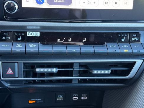 New 2026 Toyota Camry SE image 19