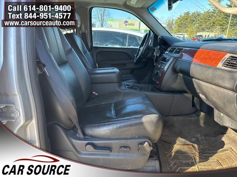 Used 2013 Chevrolet Avalanche LT image 25