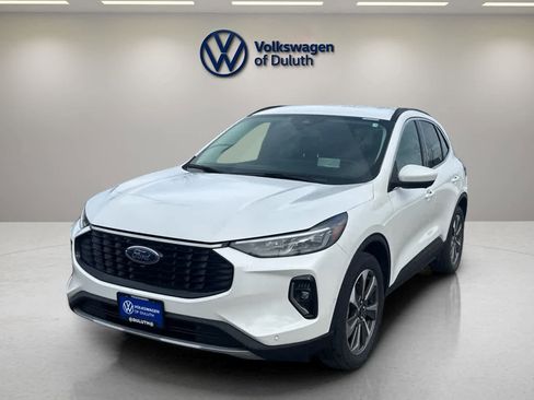 Used 2023 Ford Escape Platinum w/ Premium Technology Package image 1