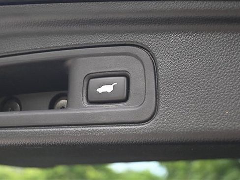 Certified 2022 Honda Pilot Touring image 17