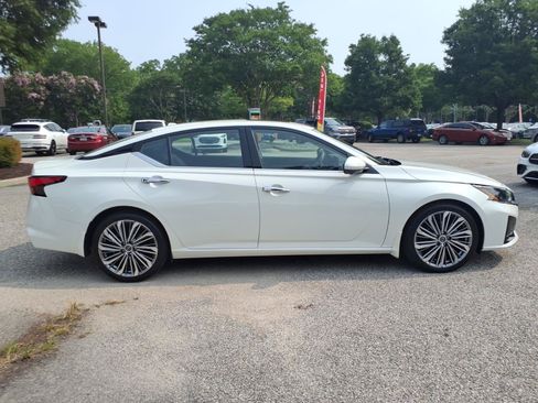 Used 2023 Nissan Altima 2.5 SL FWD image 7