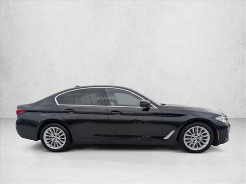 Used 2023 BMW 530i xDrive w/ Premium Package image 4