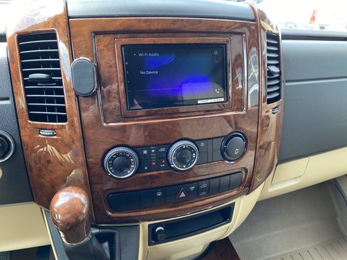 Used 2015 Mercedes-Benz Sprinter 3500 image 13