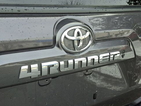 Used 2022 Toyota 4Runner SR5 Premium w/ Moonroof Package image 29