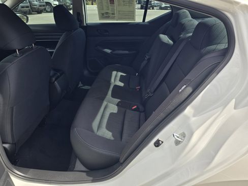 Certified 2025 Nissan Altima 2.5 S FWD image 11