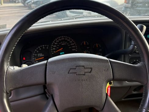 Used 2004 Chevrolet Silverado 1500 LS w/ Light Duty Power Package AWD/4WD image 31