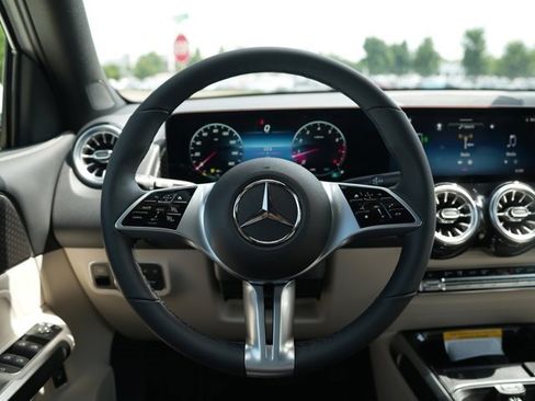 Certified 2026 Mercedes-Benz GLB 250 4MATIC image 22