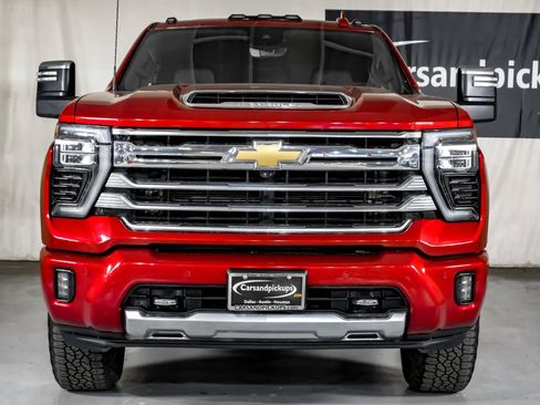 Used 2024 Chevrolet Silverado 2500 High Country w/ Technology Package AWD/4WD image 3