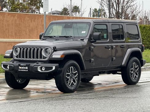 New 2026 Jeep Wrangler Unlimited Sahara w/ Safety Group AWD/4WD image 8