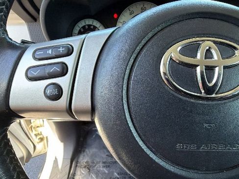 Used 2010 Toyota FJ Cruiser 4WD image 19