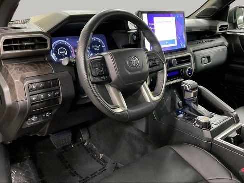 Used 2024 Toyota Tacoma Limited w/ Limited Package (LT) AWD/4WD image 18