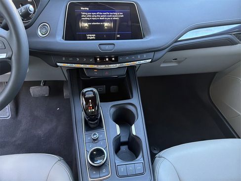 Certified 2023 Cadillac XT4 Luxury image 28