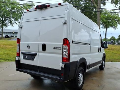 Used 2025 RAM ProMaster 2500 w/ Convenience Group FWD image 5
