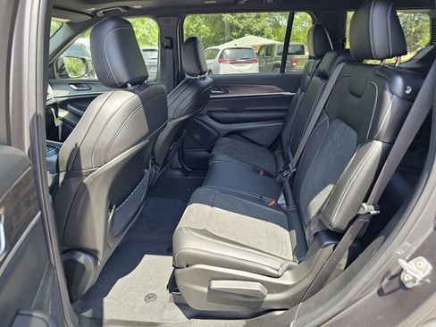 New 2026 Jeep Grand Cherokee L 2WD image 31