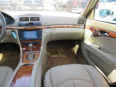 Used 2007 Mercedes-Benz E 350 Sedan image 14