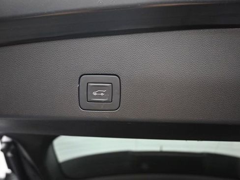 Used 2023 Buick Encore GX Essence w/ Experience Buick Package image 28