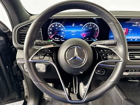 Used 2024 Mercedes-Benz GLS 450 4MATIC image 11