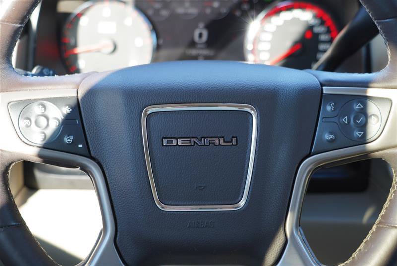 Used 2015 GMC Yukon Denali w/ Premium Package AWD/4WD image 63