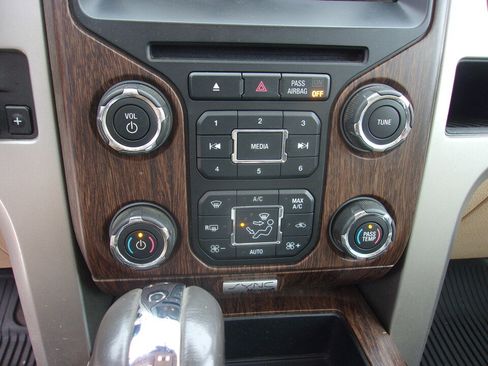 Used 2013 Ford F150 Lariat w/ Luxury Equipment Group AWD/4WD image 20