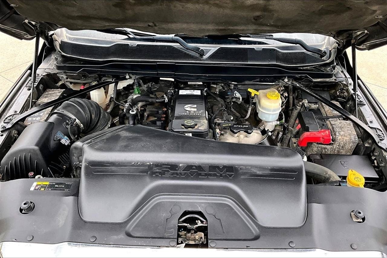 Used 2019 RAM 3500 Limited AWD/4WD image 32