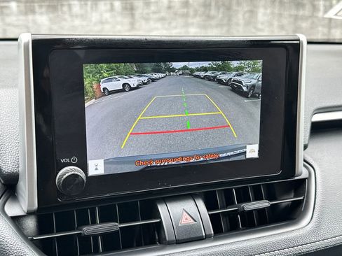 Used 2025 Toyota RAV4 XLE AWD/4WD image 24