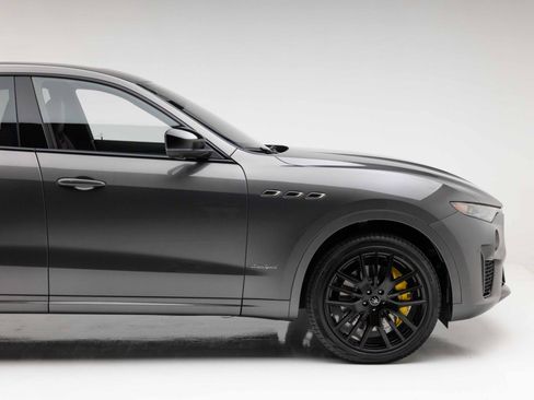 Used 2021 Maserati Levante S GranSport AWD/4WD image 23