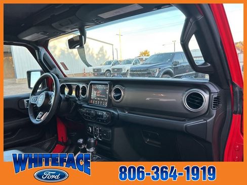 Used 2023 Jeep Gladiator Overland image 41