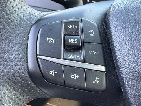 Used 2023 Ford Escape ST-Line w/ Tech Pack #1 AWD/4WD image 9