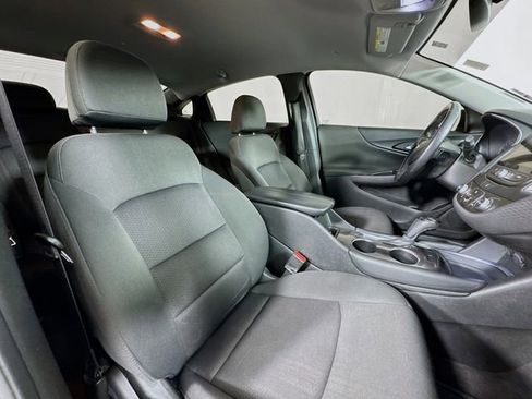 Used 2018 Chevrolet Malibu LT image 27