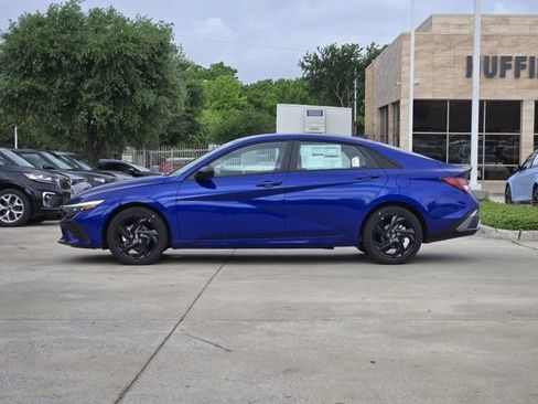 Certified 2026 Hyundai Elantra Sport FWD image 4