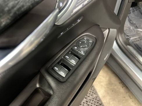 Certified 2021 Cadillac XT5 Premium Luxury image 16